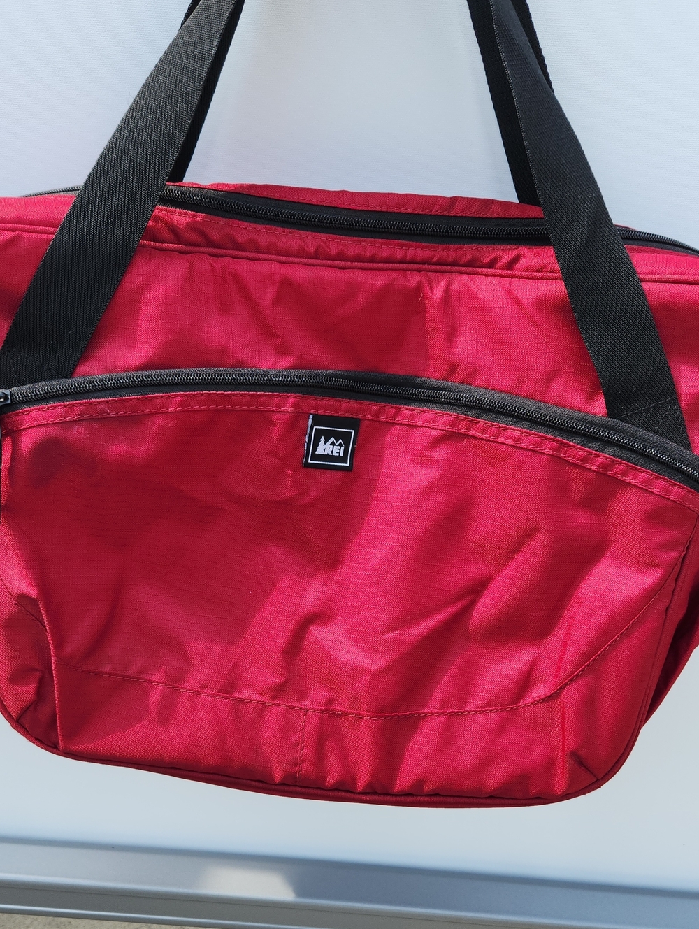 REI Crimson Travel Tote with Black Straps